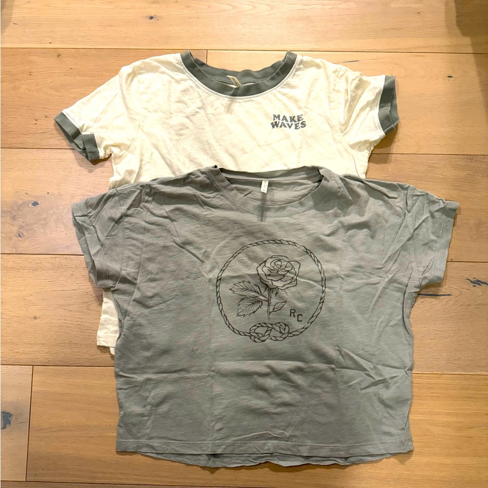 Rylee & Cru Woman T-shirt bundle, Size XS